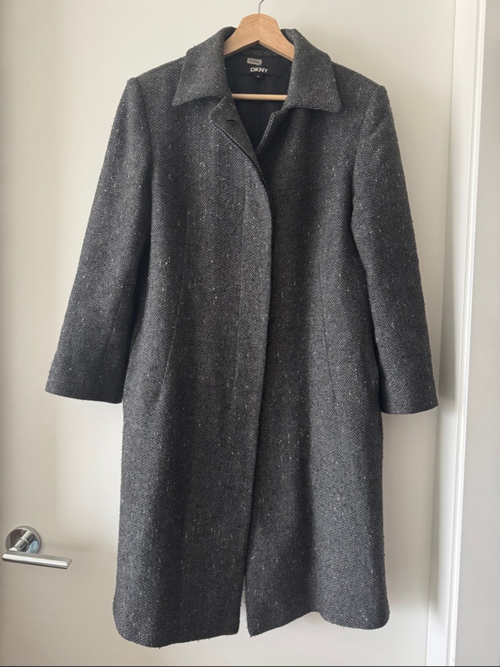 DKNY Dark Charcoal Wool Blend Coat – Size 8 (Italy Made)